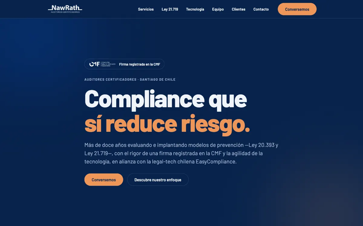 Portada del sitio: fondo azul corporativo con el titular «Compliance que sí reduce riesgo» destacado en naranjo