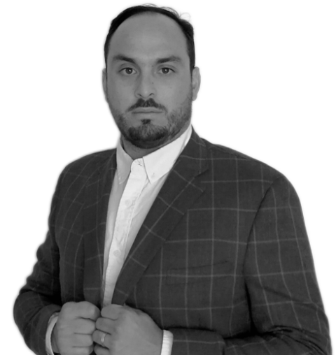 Retrato de Tomás Nawrath, Director de Cumplimiento en Medioambiente