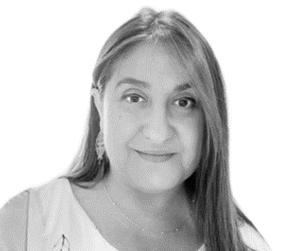 Retrato en blanco y negro de Carolina Aguayo, Auditor Evaluador de Modelos de Prevención de Delitos de NawRath